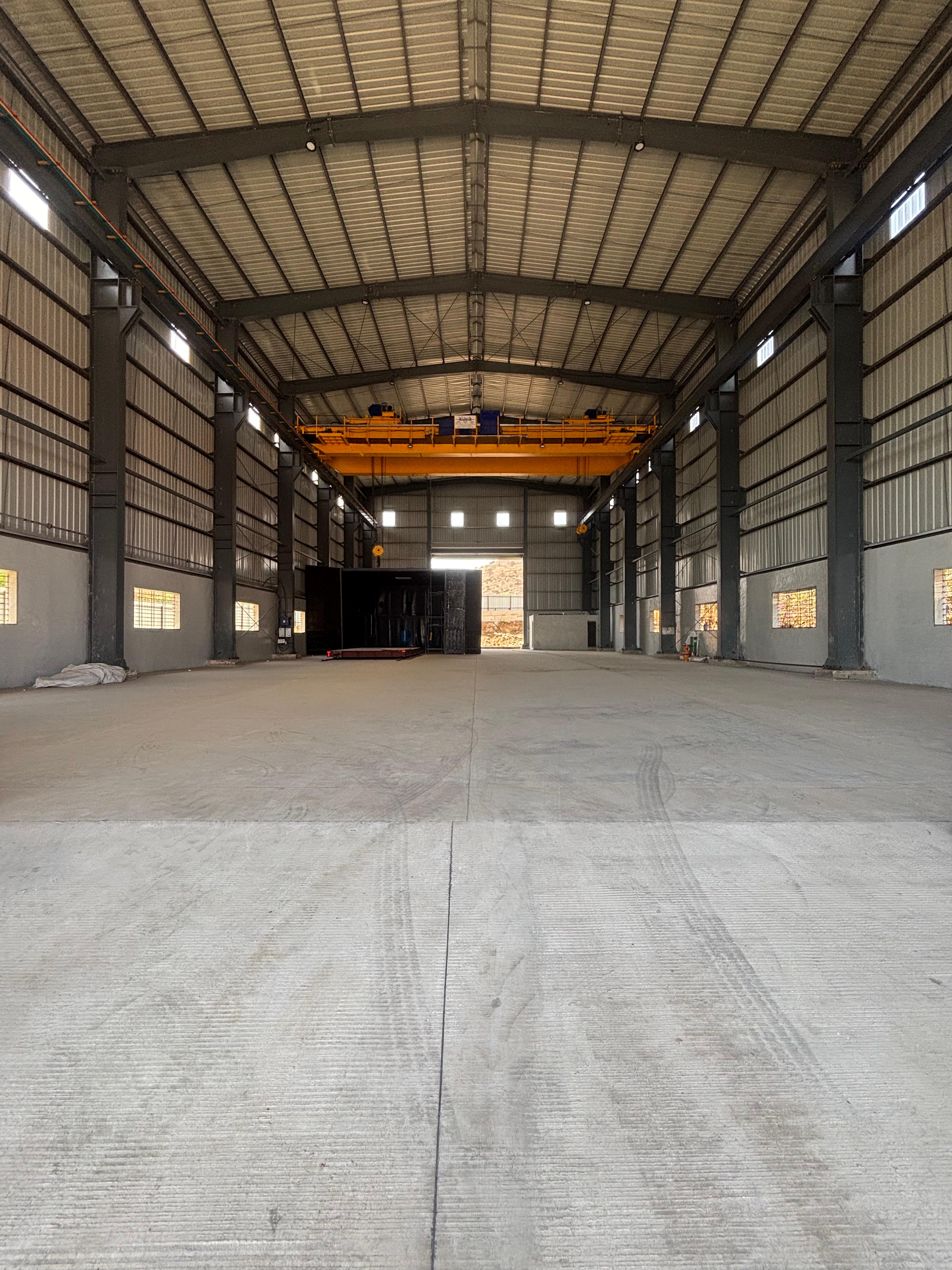 Spacious operations area with overhead crane systems (15 and 30 Tons)